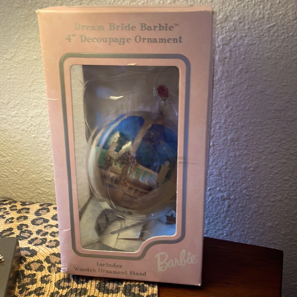 Mattel decoupage Barbie 1997. No wooden stand